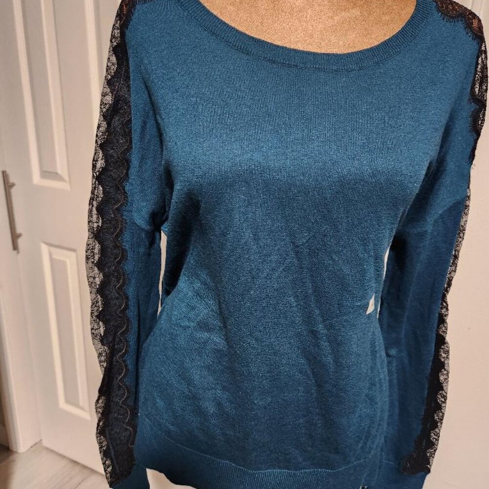 NWT Womens LOFT Lace Peekaboo Sleeve Crew Neck Sweater Sz Med MSRP $60